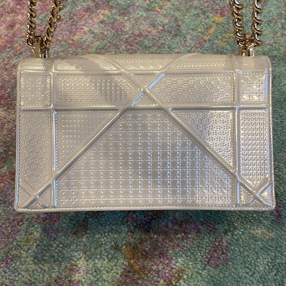 Dior Diorama size Small in White Metallic Micro Cannage with Gold Hardware - Picture 2 of 8